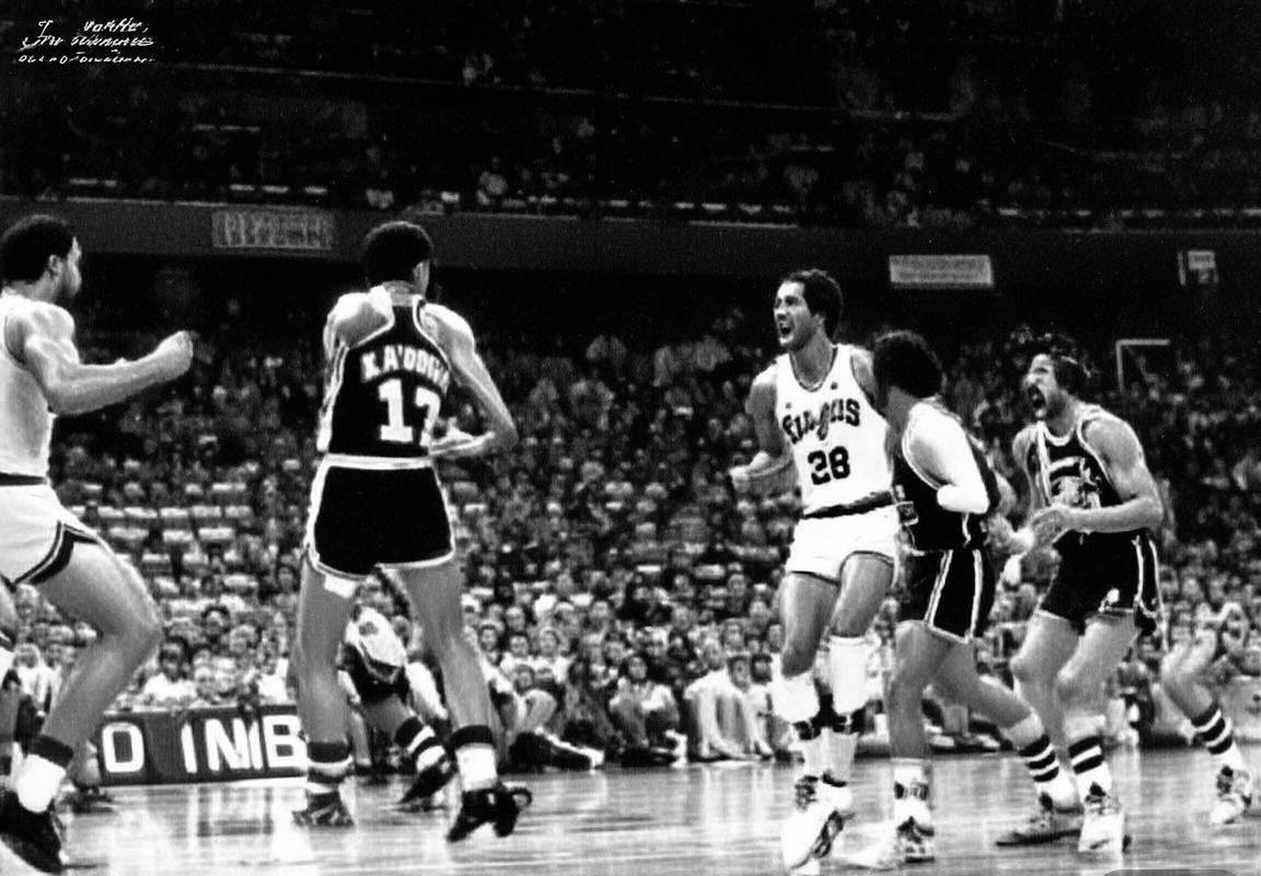 2006年NBA季后赛：马刺VS国王巅峰对决回顾(图2)